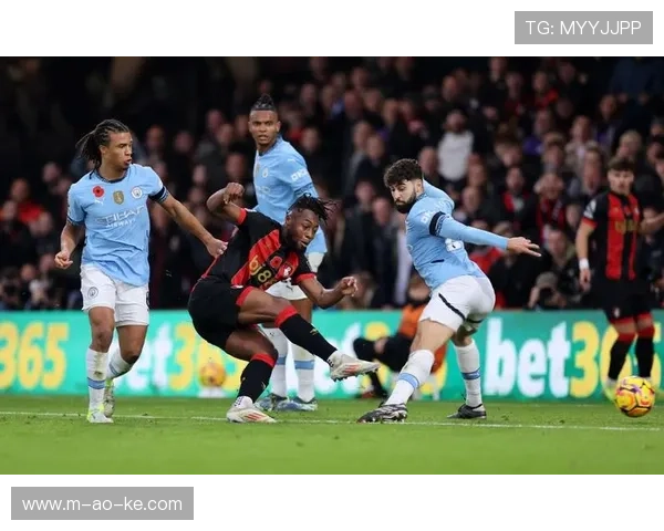 伯恩茅斯面临保级压力，赛季初出售赫伊森、凯尔凯兹影响阵容深度